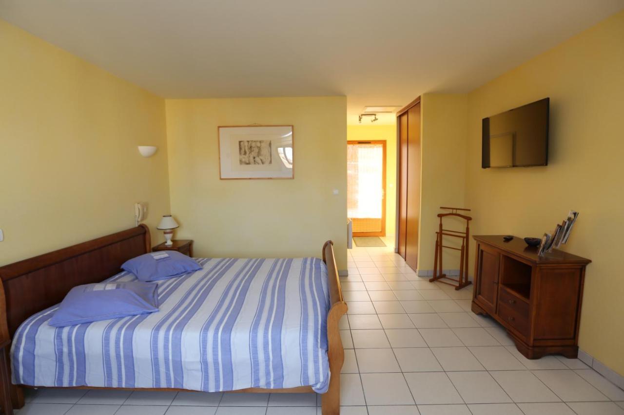 Hotel Le Relais Du Chateau Grignols  المظهر الخارجي الصورة